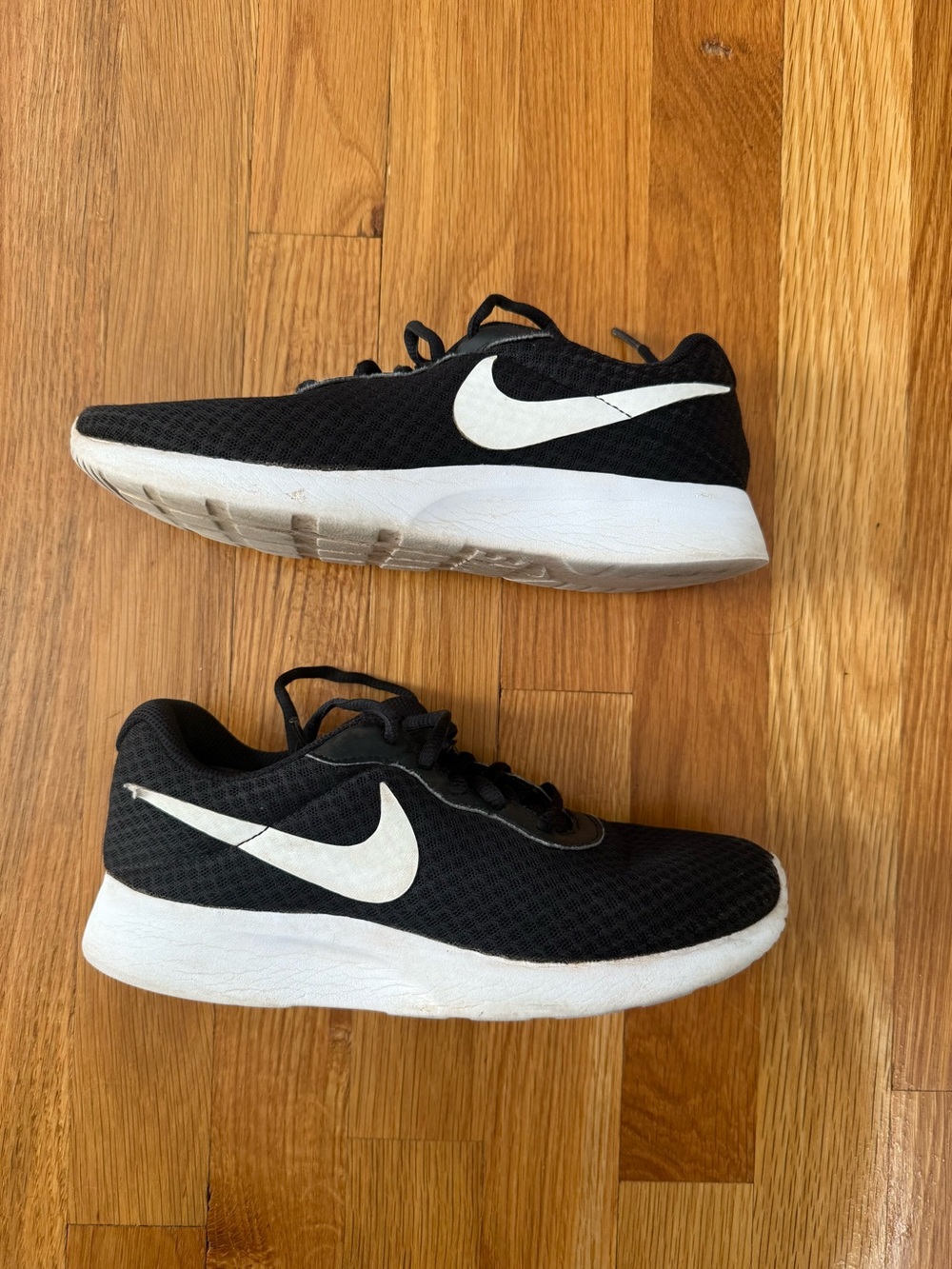 Kids Nike Black and White Tanjun Sneakers